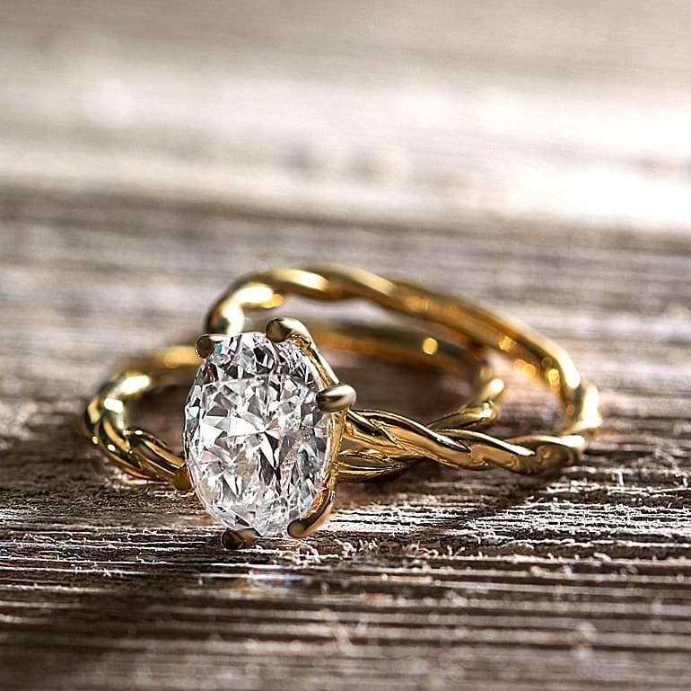 Can engagement rings be gold? - KLARITY LONDON
